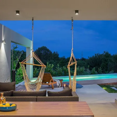 Leccino بيت للعطل Veli Turini